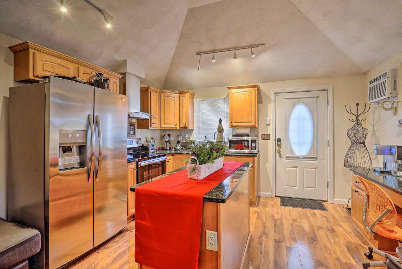 Charming Boston Area Home Less Than 1 Mi To Revere Beach! 외부 사진